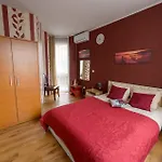 ахат-